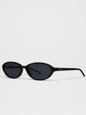 New Black Cat-Eye Sunglasses from Chimi.